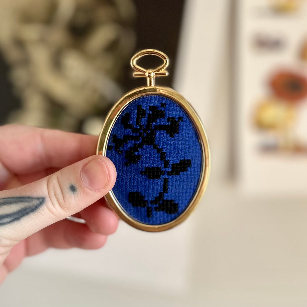 CROSS-STITCH | Mini Framed Cross Stitch - Antique Honeysuckle - Pulp & Thread